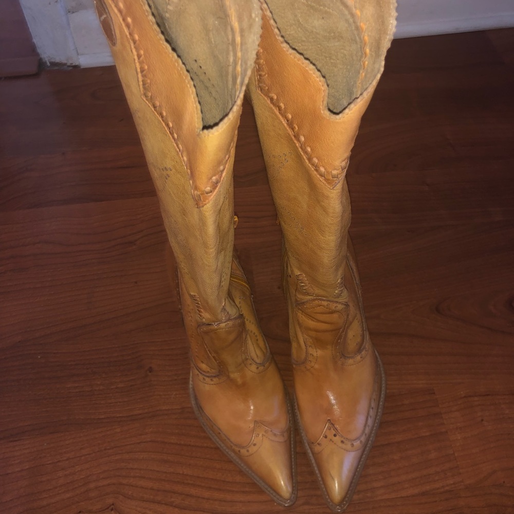 BCBGirls LEATHER COWBOY BOOTS